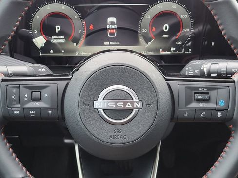 Used 2025 Nissan Kicks SR image 27