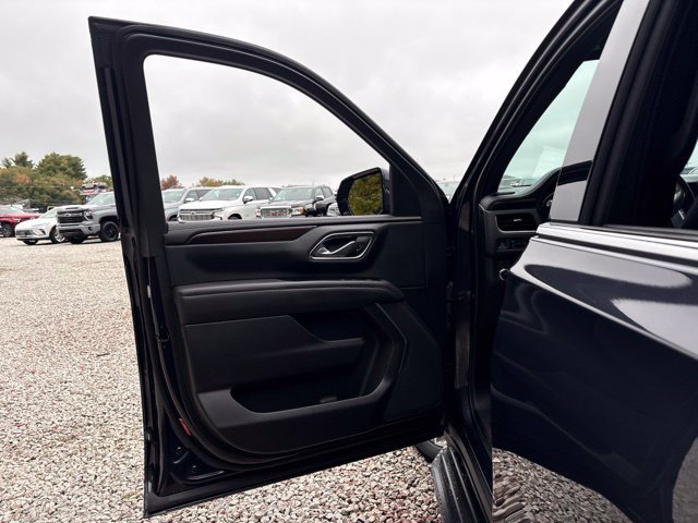 Certified 2024 GMC Yukon SLE w/ LPO, Floor Liner Package AWD/4WD image 15