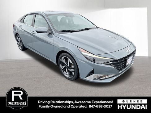 Used 2023 Hyundai Elantra Limited w/ Preferred Accessory Package image 2