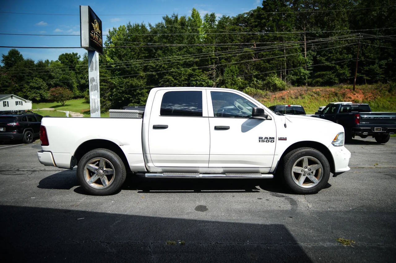 Used 2014 RAM 1500 Express RWD image 22