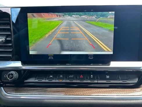 Used 2022 Chevrolet Silverado 1500 RST AWD/4WD image 25