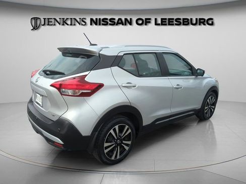 Used 2020 Nissan Kicks SR image 6