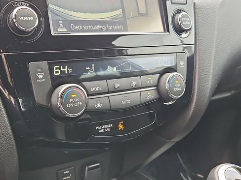 Used 2017 Nissan Rogue Sport SL image 27