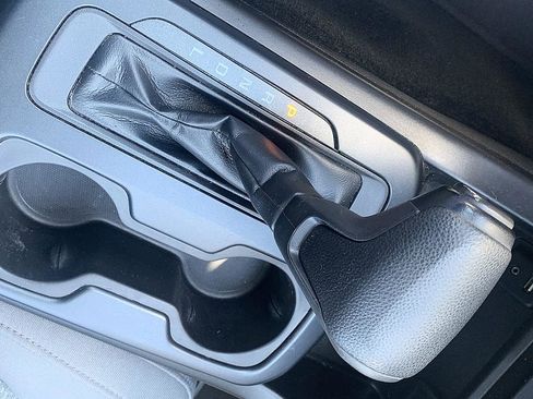 Used 2017 Chevrolet Colorado W/T RWD image 16