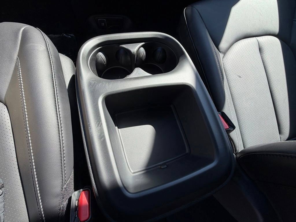 New 2026 Chrysler Pacifica Select w/ S Appearance Package FWD image 25