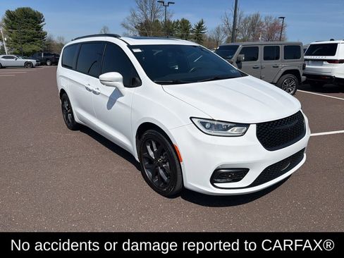 Certified 2021 Chrysler Pacifica Limited w/ Premium & Safety Sphere Group AWD/4WD image 2
