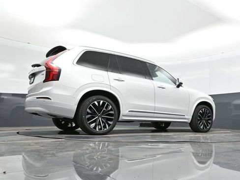 New 2026 Volvo XC90 T8 Plus w/ Protection Package Premier image 30