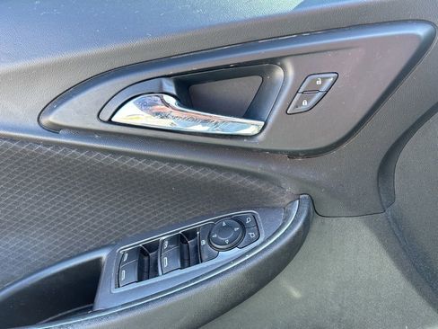 Used 2020 Chevrolet Malibu LT image 14