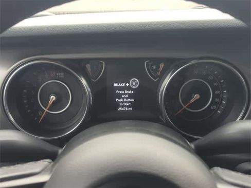 Used 2022 Jeep Gladiator Sport image 32