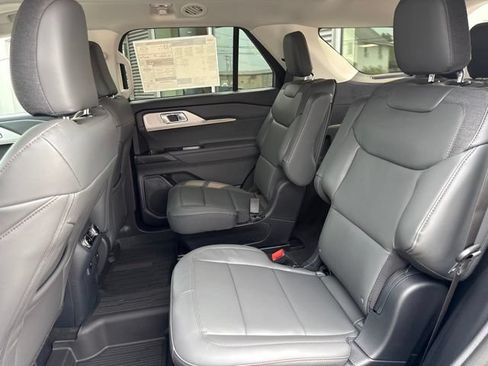 New 2026 Ford Explorer Active w/ Active Comfort Package AWD/4WD image 36