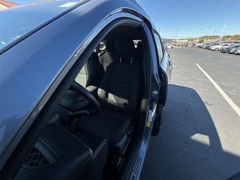 Used 2022 Toyota Corolla Cross LE image 17