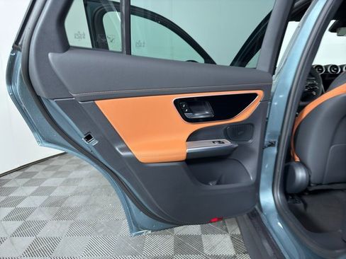 New 2025 Mercedes-Benz GLC 300 4MATIC image 16