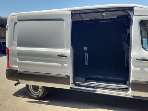 New 2026 Ford Transit 250 148 Medium Roof w/ Load Area Protection Package RWD image 15