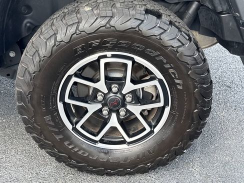 Certified 2024 Jeep Wrangler Unlimited Rubicon w/ Safety Group image 11