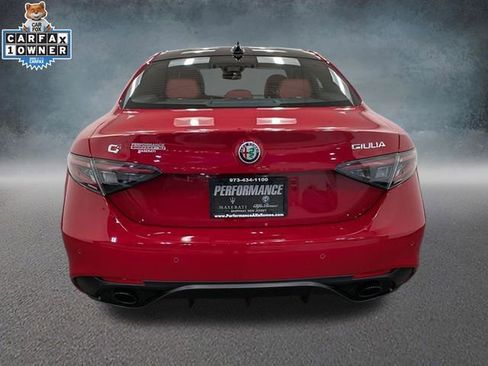 Used 2024 Alfa Romeo Giulia Veloce AWD/4WD image 5