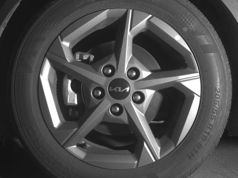 Used 2025 Kia K4 FWD image 12