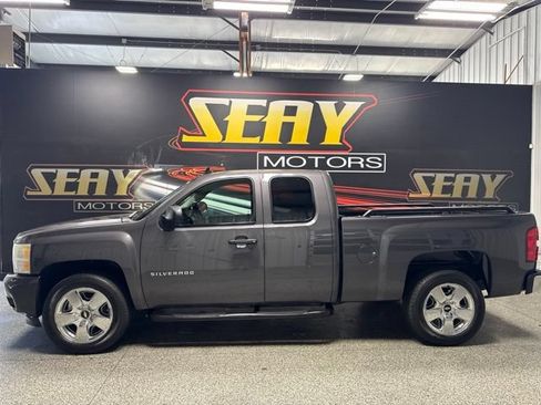Used 2010 Chevrolet Silverado 1500 LT w/ Power Pack Plus RWD image 3