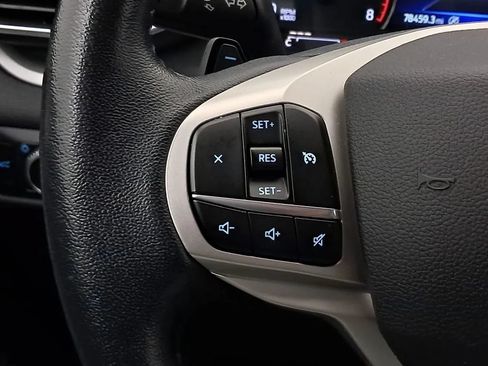 Used 2021 Ford Explorer XLT w/ Equipment Group 202A AWD/4WD image 7
