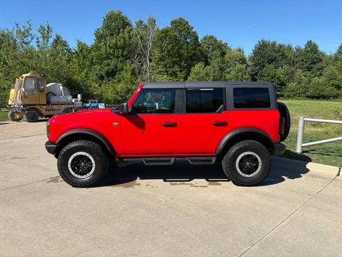 Used 2024 Ford Bronco Badlands w/ Sasquatch Package AWD/4WD image 6
