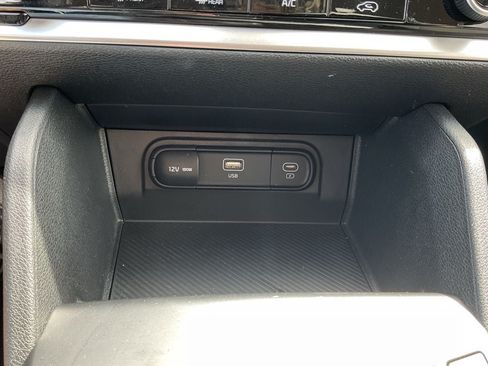 Used 2025 Kia Sportage LX FWD image 20