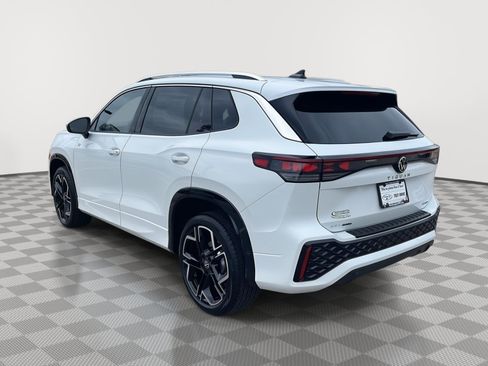 New 2026 Volkswagen Tiguan SEL R-Line AWD/4WD image 7