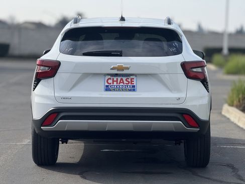 New 2026 Chevrolet Trax LT w/ Driver Confidence Package image 6