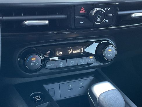 New 2026 Nissan Kicks SV image 31