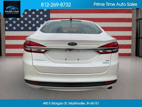 Used 2018 Ford Fusion SE w/ Fusion SE Technology Package FWD image 13
