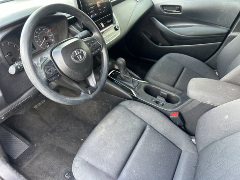 Used 2025 Toyota Corolla LE image 9