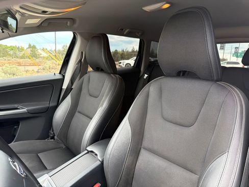 Used 2015 Volvo XC60 T5 FWD image 19