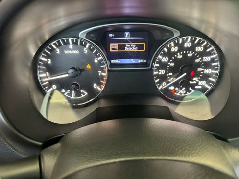 Used 2017 Nissan Altima 2.5 SV FWD image 12