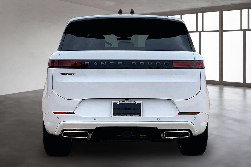 New 2026 Land Rover Range Rover Sport Dynamic SE AWD/4WD image 4