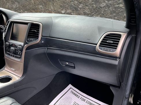 Used 2014 Jeep Grand Cherokee Overland image 14