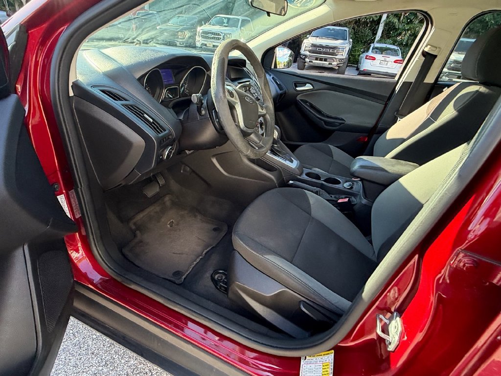 Used 2013 Ford Focus SE FWD image 11