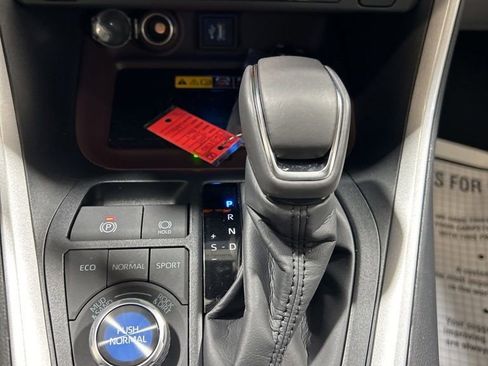 Used 2025 Toyota RAV4 Limited w/ Advanced Technology Package AWD/4WD image 29