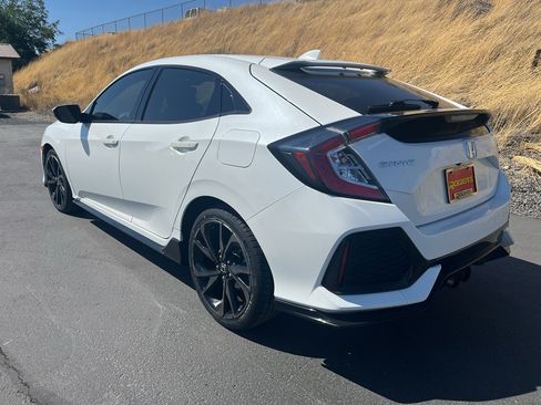 Used 2019 Honda Civic Sport image 6