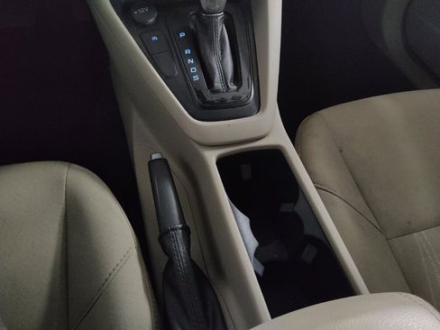 Used 2018 Ford Focus SE FWD image 26