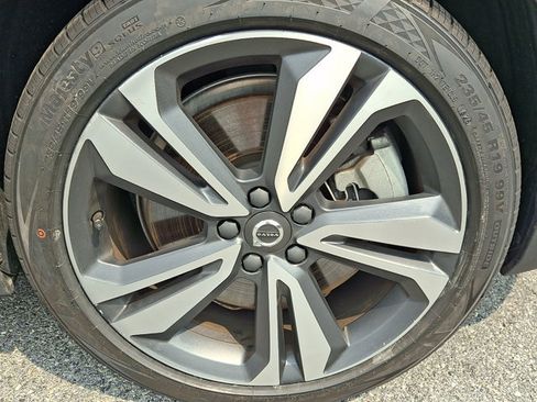 Used 2024 Volvo V60 B5 Cross Country Plus AWD/4WD image 7