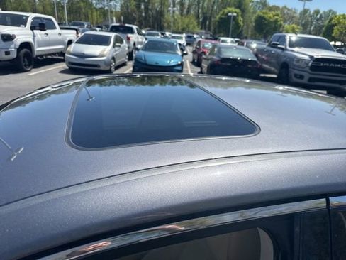 Used 2016 Lexus ES 350 w/ Luxury Package w/Wood Trim image 11