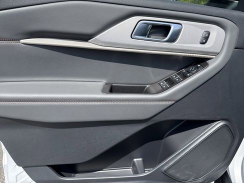 New 2026 Ford Explorer Active image 10