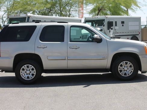 Used 2007 GMC Yukon SLE RWD image 9