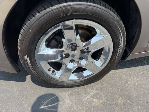 Used 2011 Chevrolet Malibu LS FWD image 8