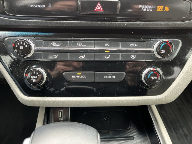 Used 2019 Kia Sedona EX FWD image 17