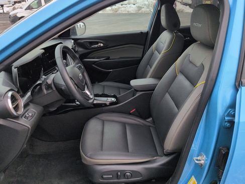 Certified 2025 Chevrolet Trax ACTIV image 18