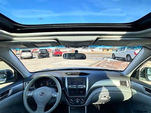 Used 2010 Subaru Forester 2.5X Premium image 28