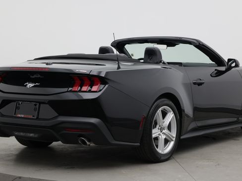 Used 2026 Ford Mustang Premium RWD image 7