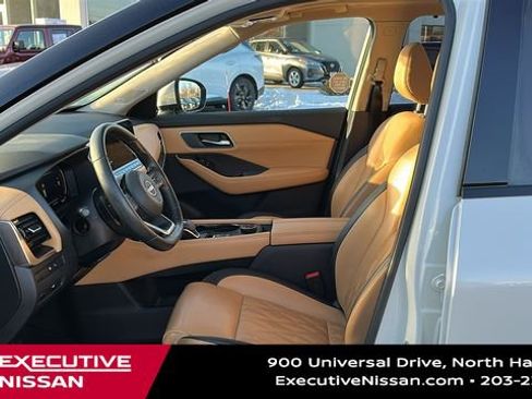 Certified 2022 Nissan Rogue Platinum w/ Head-Up Display Package image 9