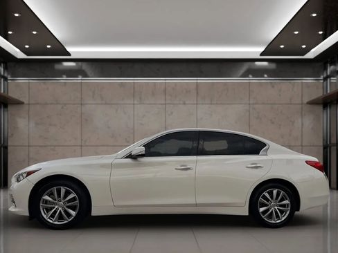 Used 2017 INFINITI Q50 2.0t w/ Moonroof Package image 8