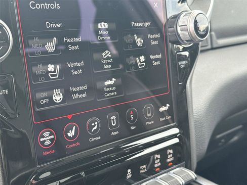 Used 2021 RAM 1500 Laramie image 17