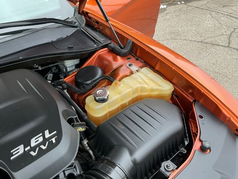 Used 2011 Dodge Charger SE image 40